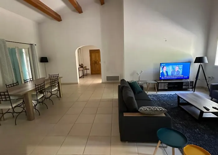 Cote D\'Azur - Frejus - Villa Provencale Moderne